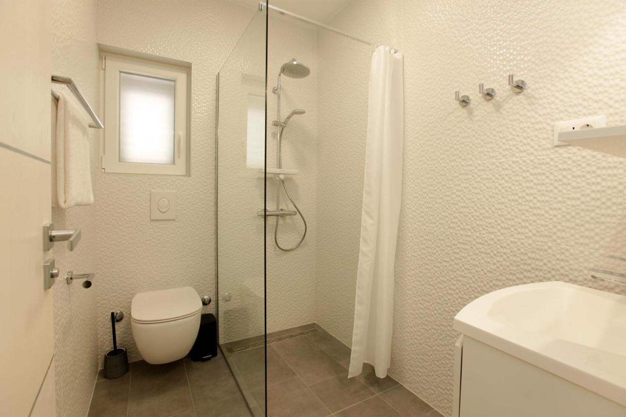 Santa Cruz Apartment