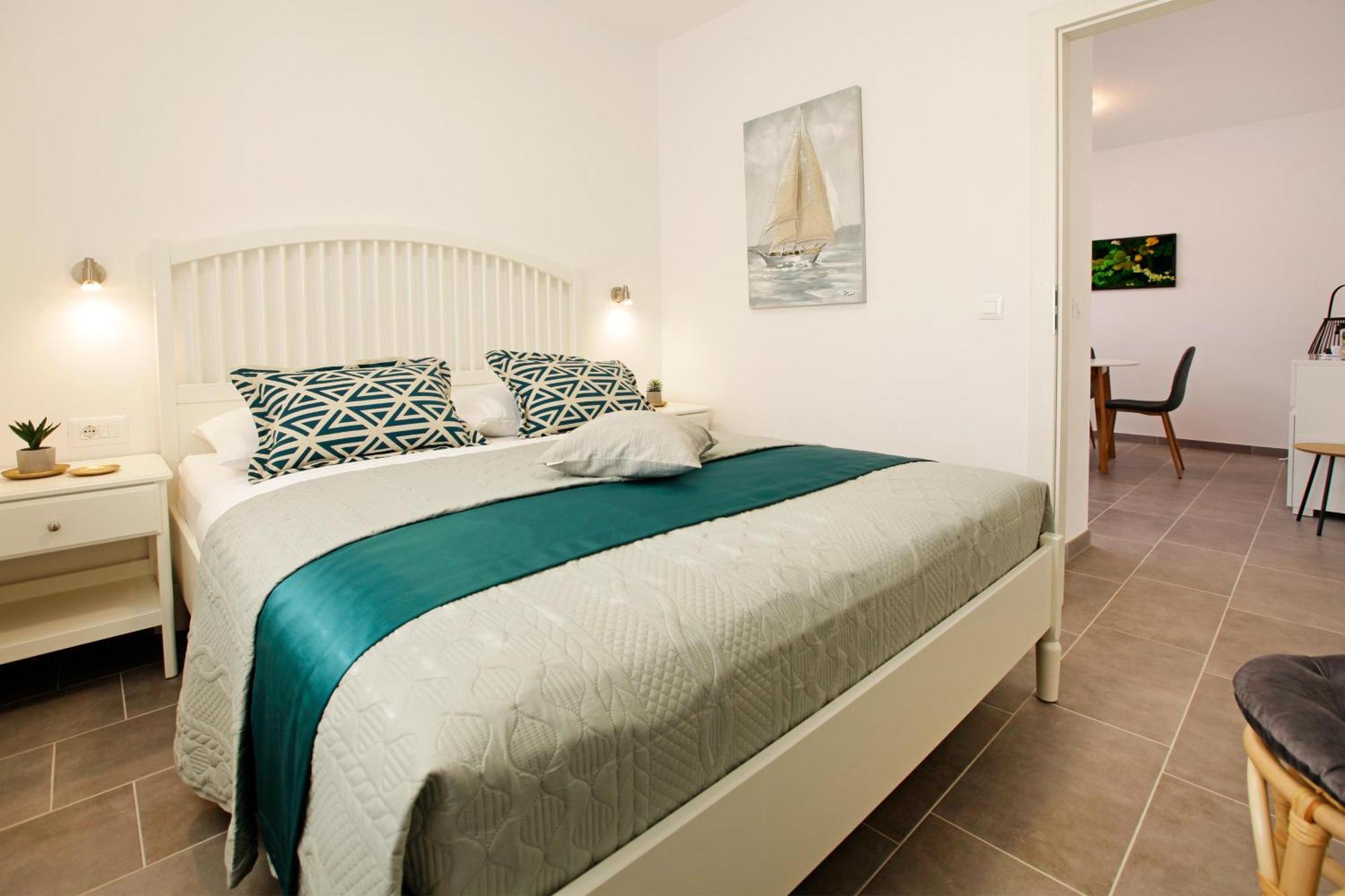 Santa Cruz Apartment